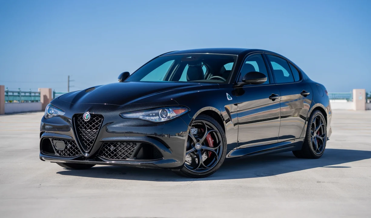 2023 Alfa Romeo Giulia Quadrifoglio - Image 7 of 31