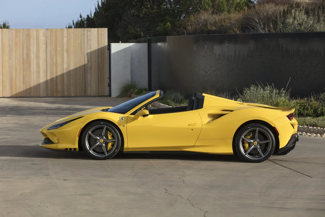 2022 Ferrari F8 Spider - Image 12 of 31