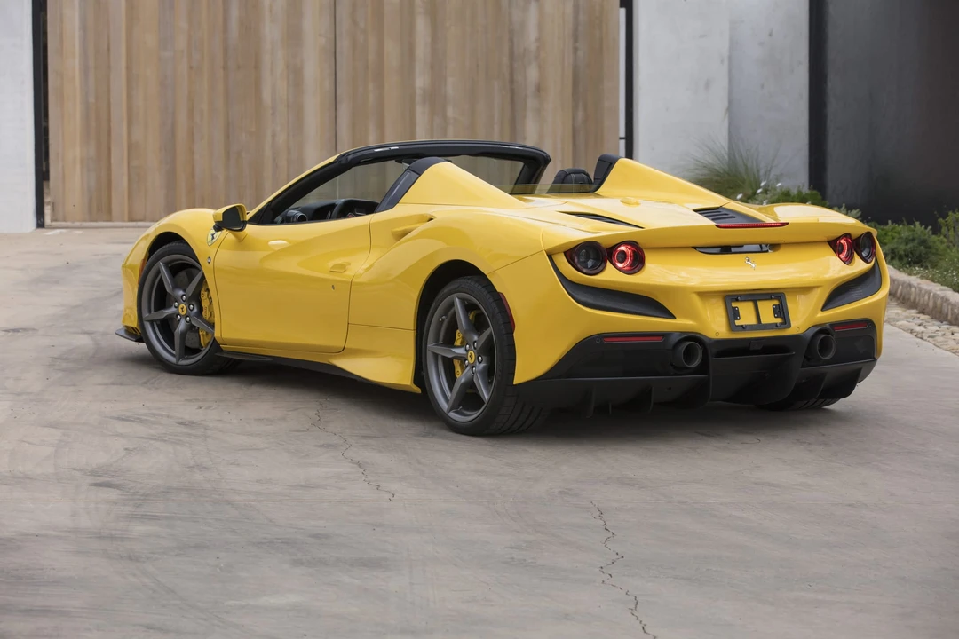 2022 Ferrari F8 Spider - Image 15 of 31