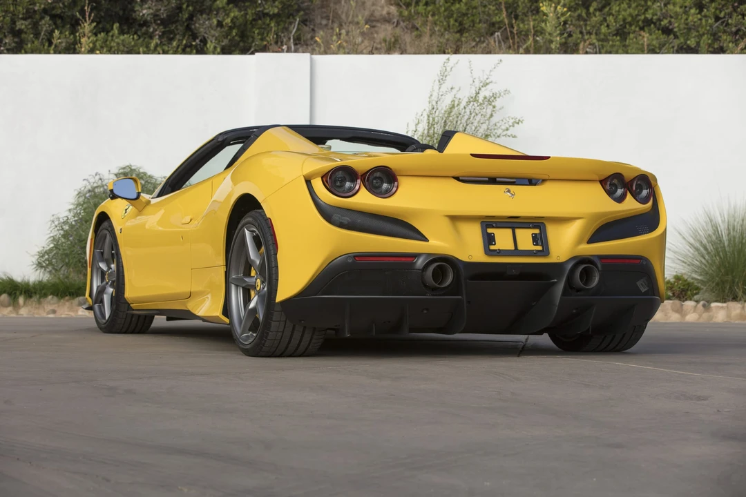 2022 Ferrari F8 Spider - Image 17 of 31