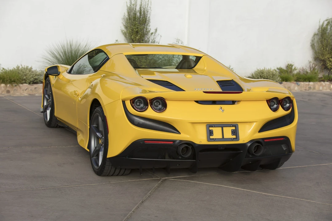 2022 Ferrari F8 Spider - Image 18 of 31