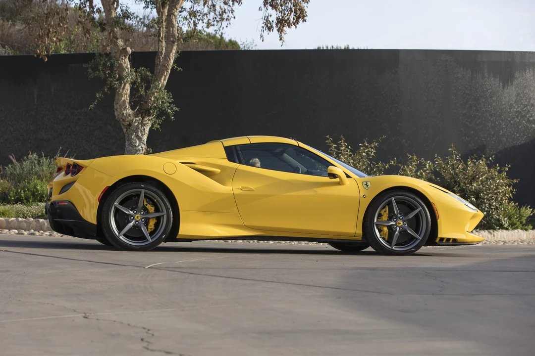2022 Ferrari F8 Spider - Image 25 of 31