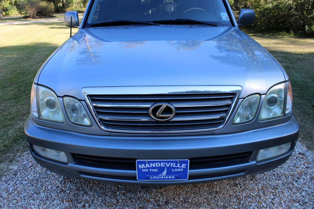 2005 Lexus LX 2nd Gen - Image 25 of 31