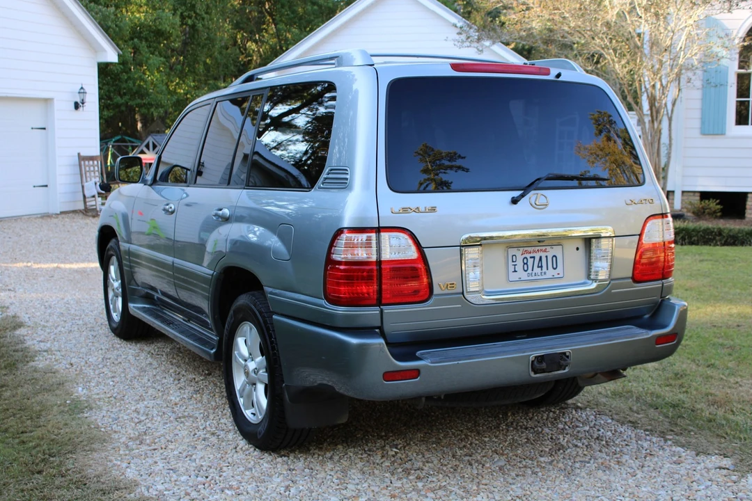 2005 Lexus LX 2nd Gen - Image 8 of 31