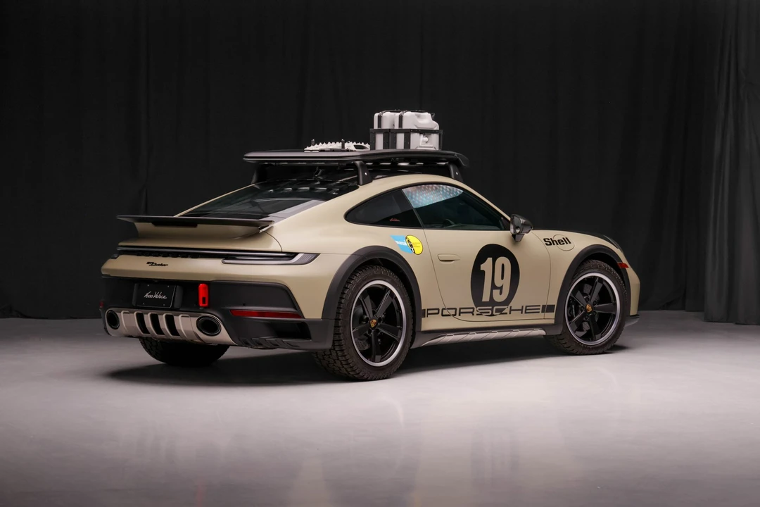 2024 Porsche 992 Dakar - Image 7 of 31
