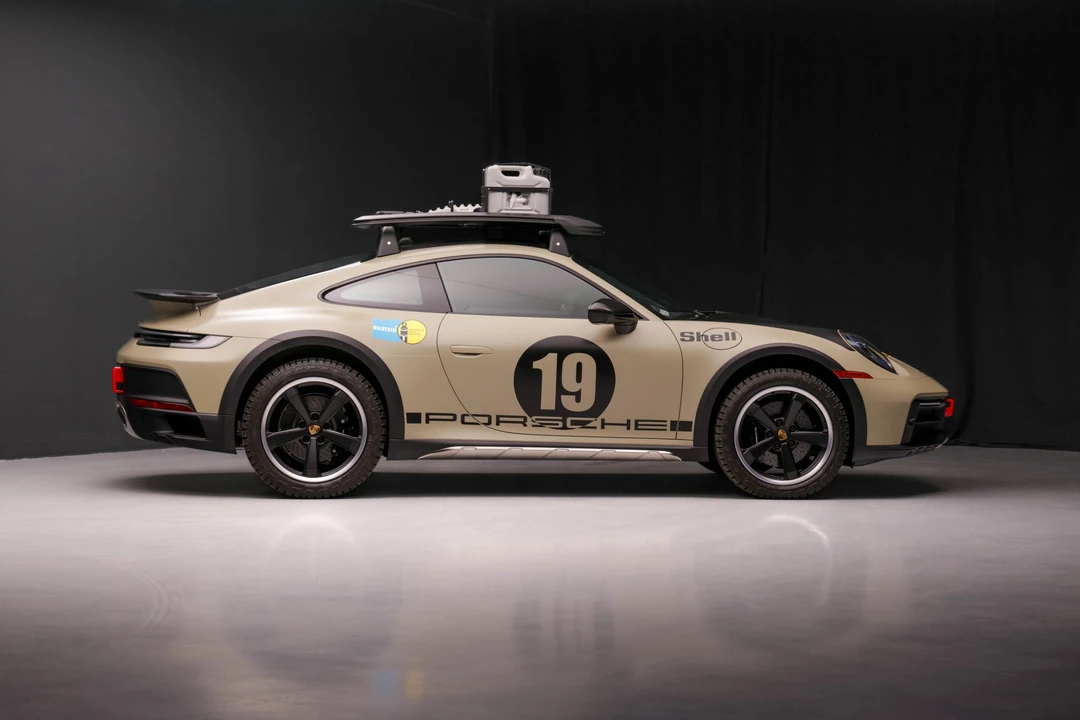 2024 Porsche 992 Dakar - Image 8 of 31