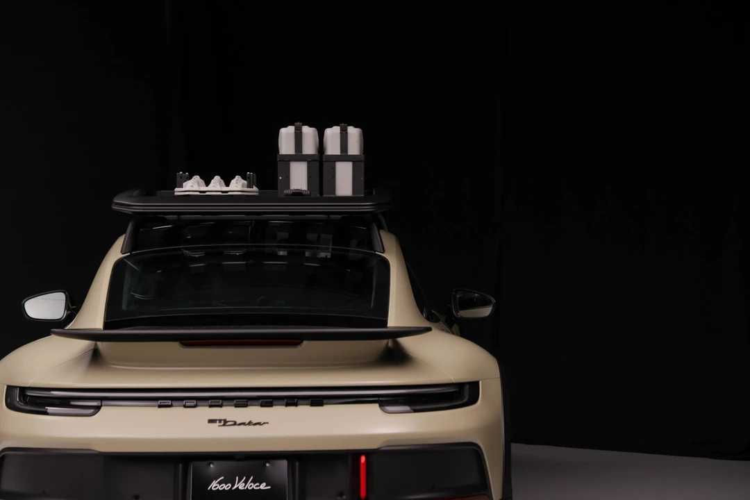 2024 Porsche 992 Dakar - Image 29 of 31