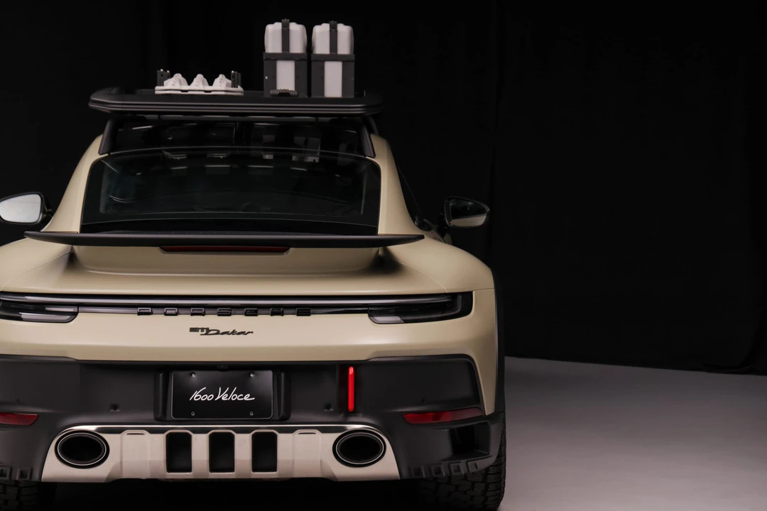 2024 Porsche 992 Dakar - Image 28 of 31