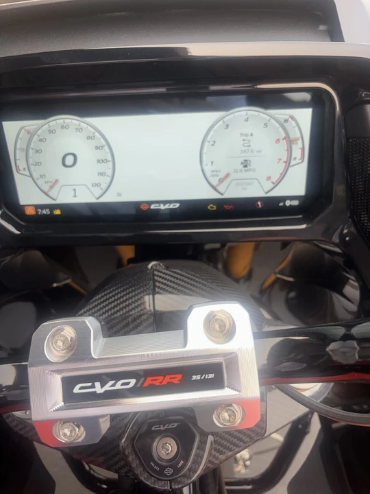2025 Harley-Davidson CVO - Image 13 of 20