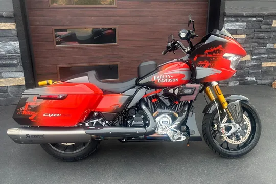 2025 Harley-Davidson CVO Road Glide RR