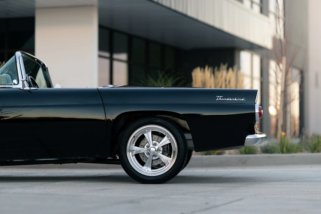 1955 Ford Thunderbird 1st Gen - Image 21 of 31