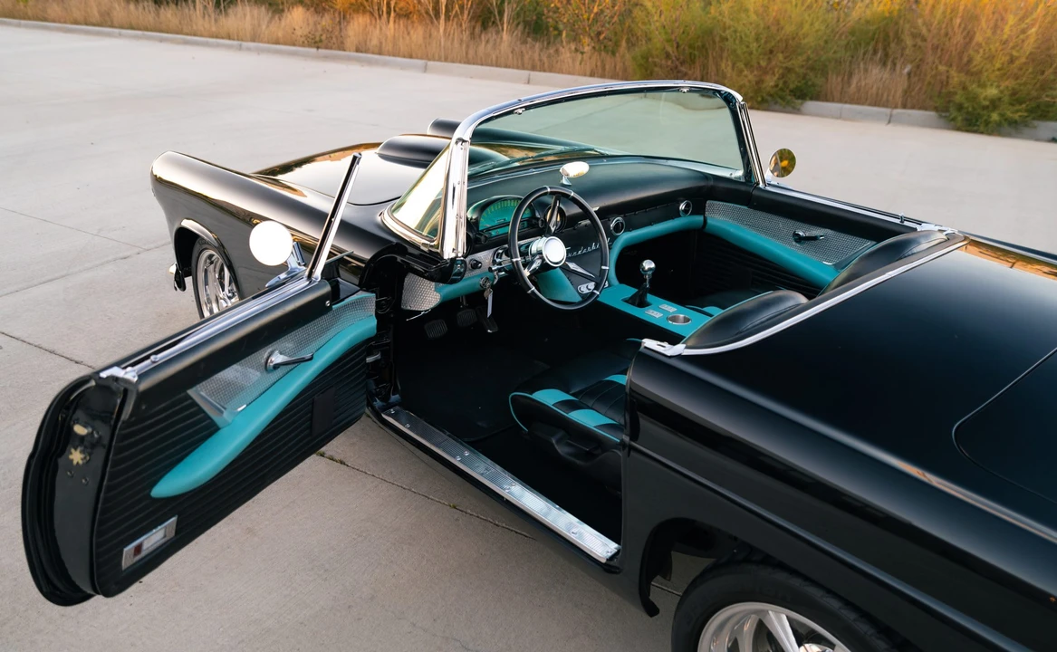 1955 Ford Thunderbird 1st Gen - Image 28 of 31