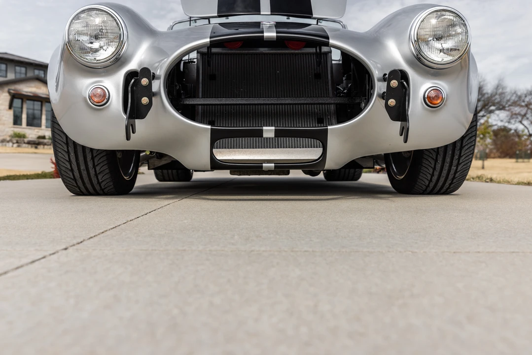 Shelby Cobra Replica - Image 21 of 31
