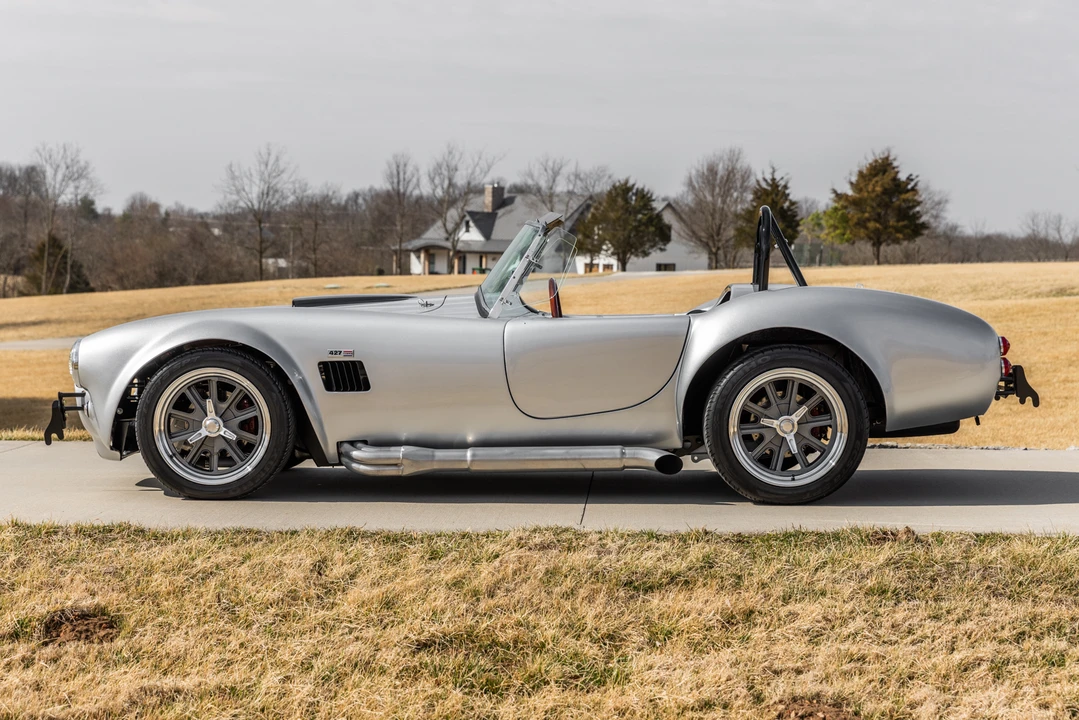 Shelby Cobra Replica - Image 13 of 31