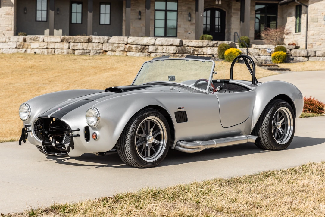 Shelby Cobra Replica - Image 15 of 31