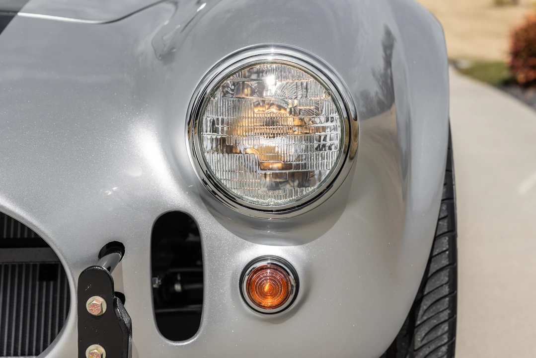 Shelby Cobra Replica - Image 24 of 31