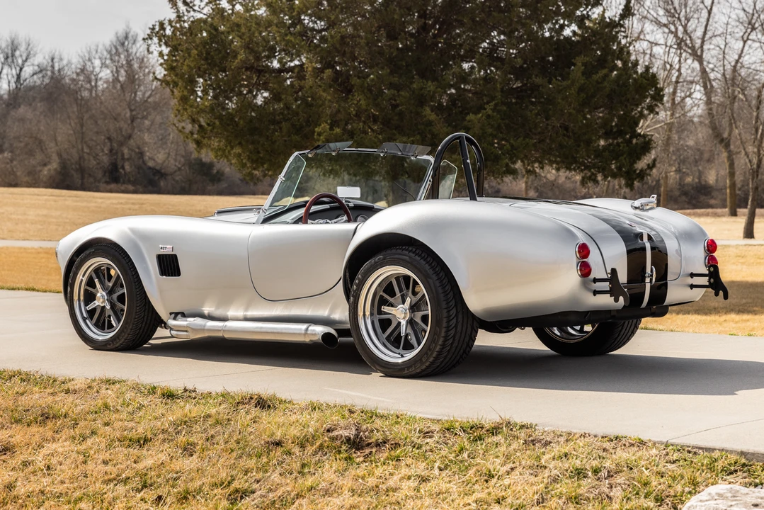 Shelby Cobra Replica - Image 12 of 31