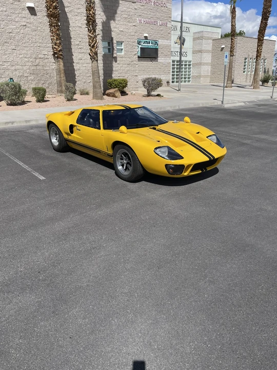 Ford Replica - Image 9 of 31