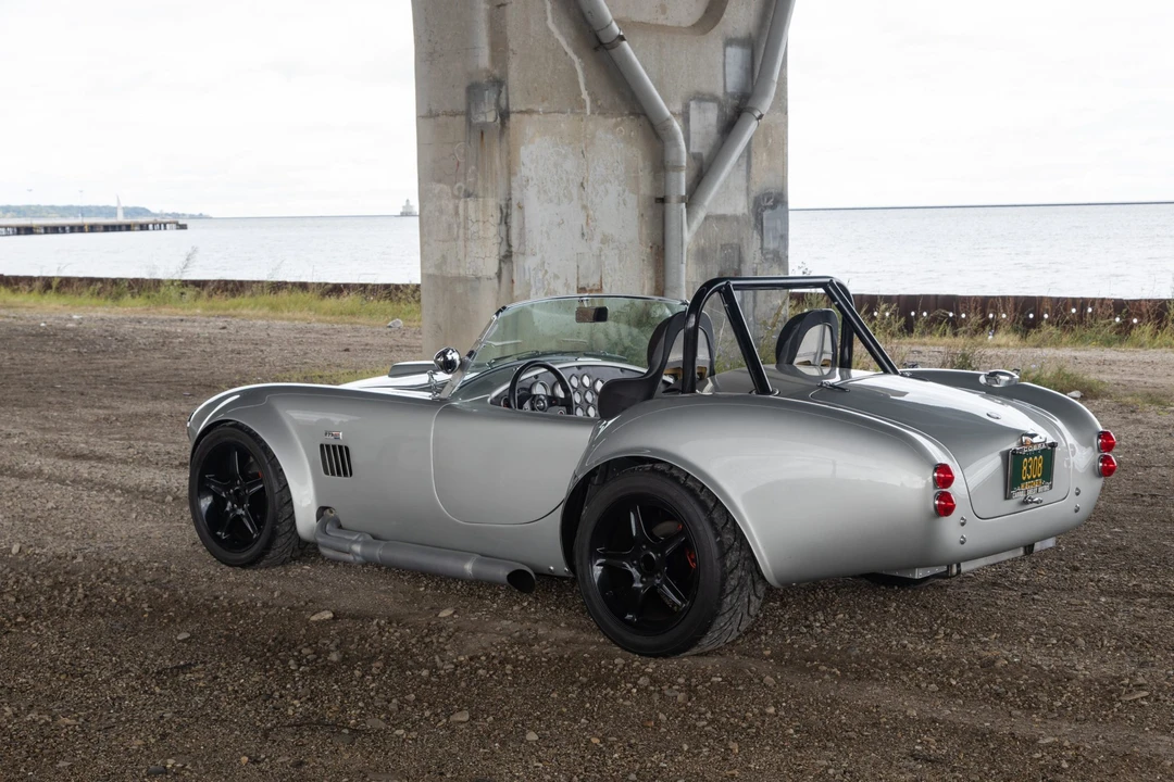 Shelby Cobra Replica - Image 14 of 31