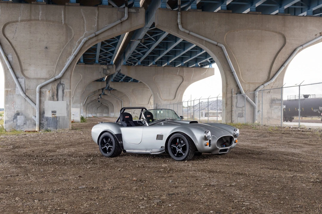 Shelby Cobra Replica - Image 23 of 31