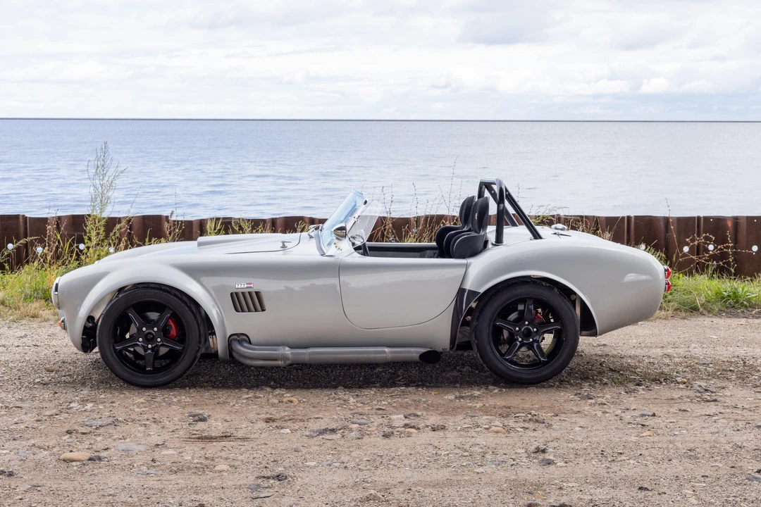 Shelby Cobra Replica - Image 12 of 31