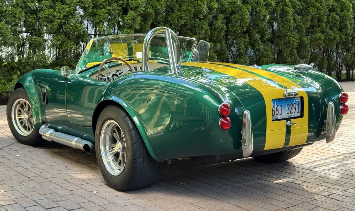 Factory Five Roadster - Image 11 of 31