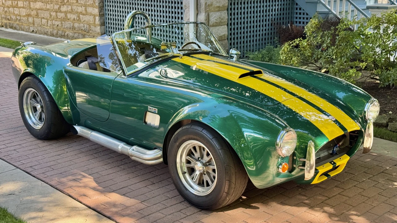 Factory Five Roadster - Image 16 of 31