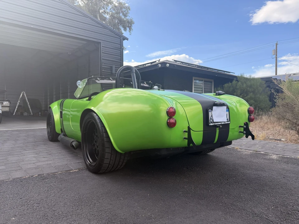 Shelby Cobra Replica - Image 15 of 31