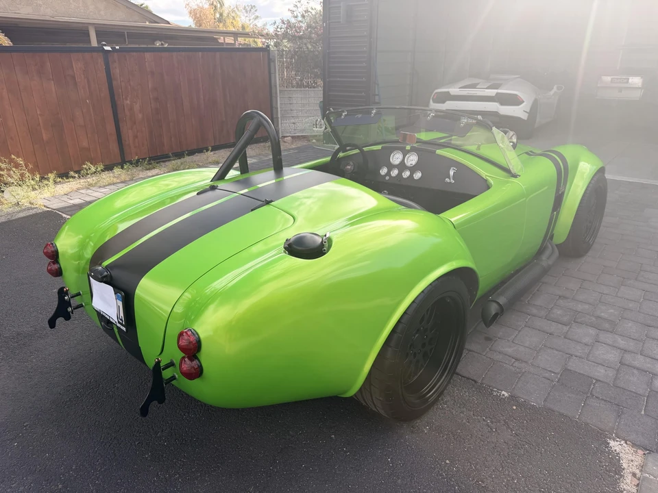 Shelby Cobra Replica - Image 11 of 31