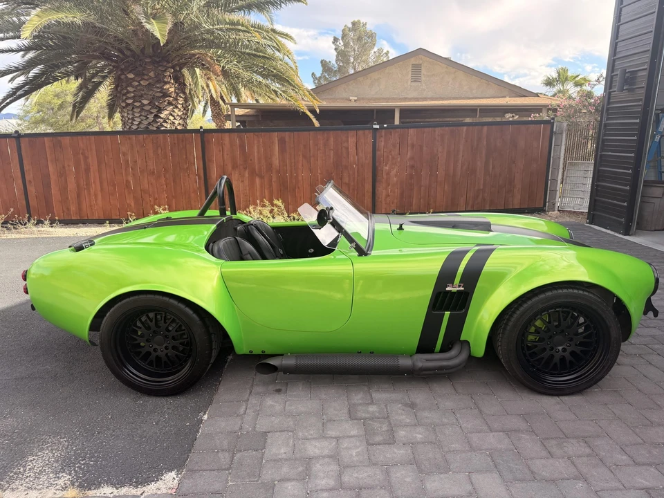 Shelby Cobra Replica - Image 9 of 31