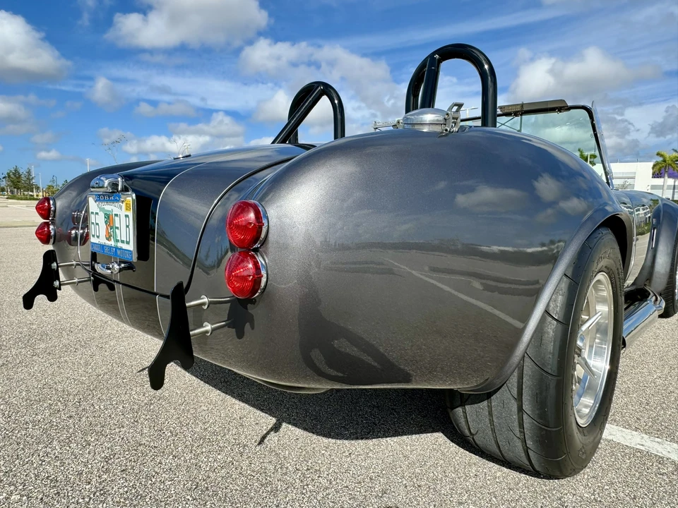 Shelby Cobra Replica - Image 23 of 31