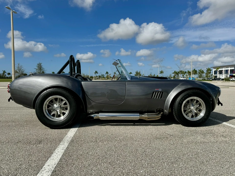 Shelby Cobra Replica - Image 7 of 31