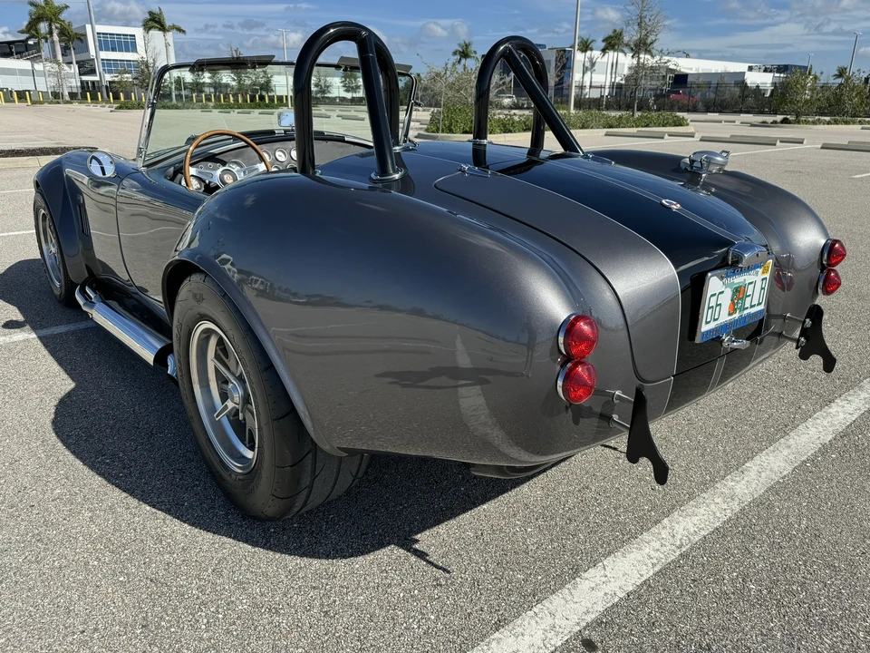 Shelby Cobra Replica - Image 4 of 31