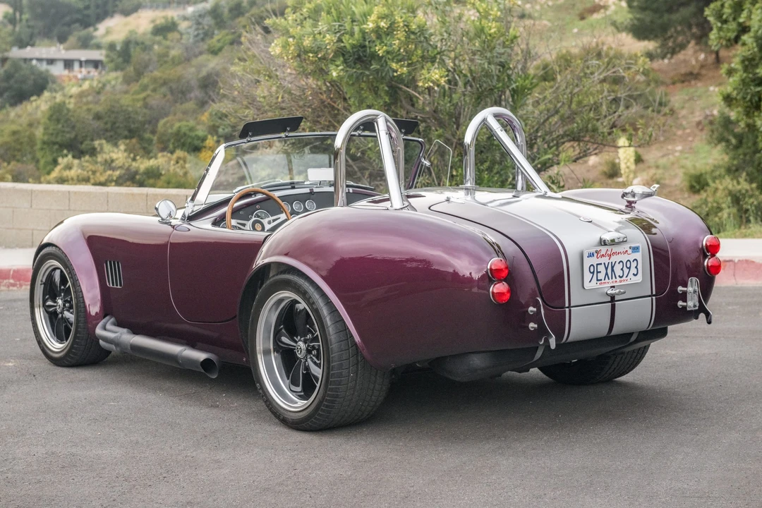 Shelby Cobra Replica - Image 8 of 31