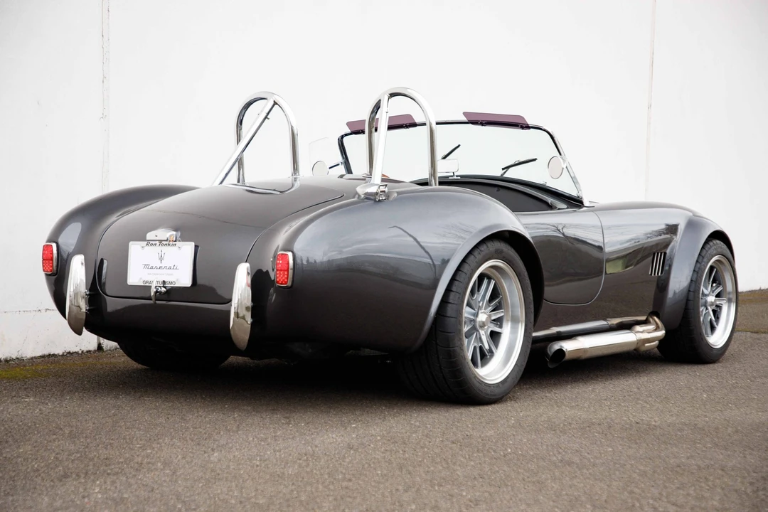 Shelby Cobra Replica - Image 9 of 31