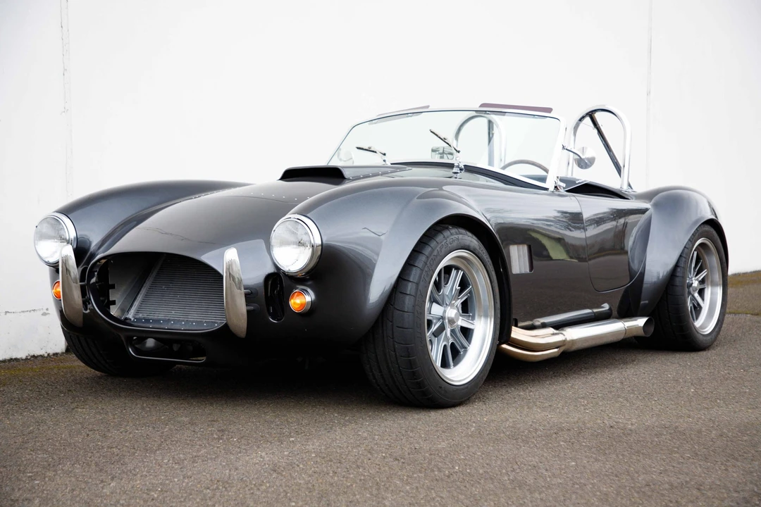 Shelby Cobra Replica - Image 2 of 31