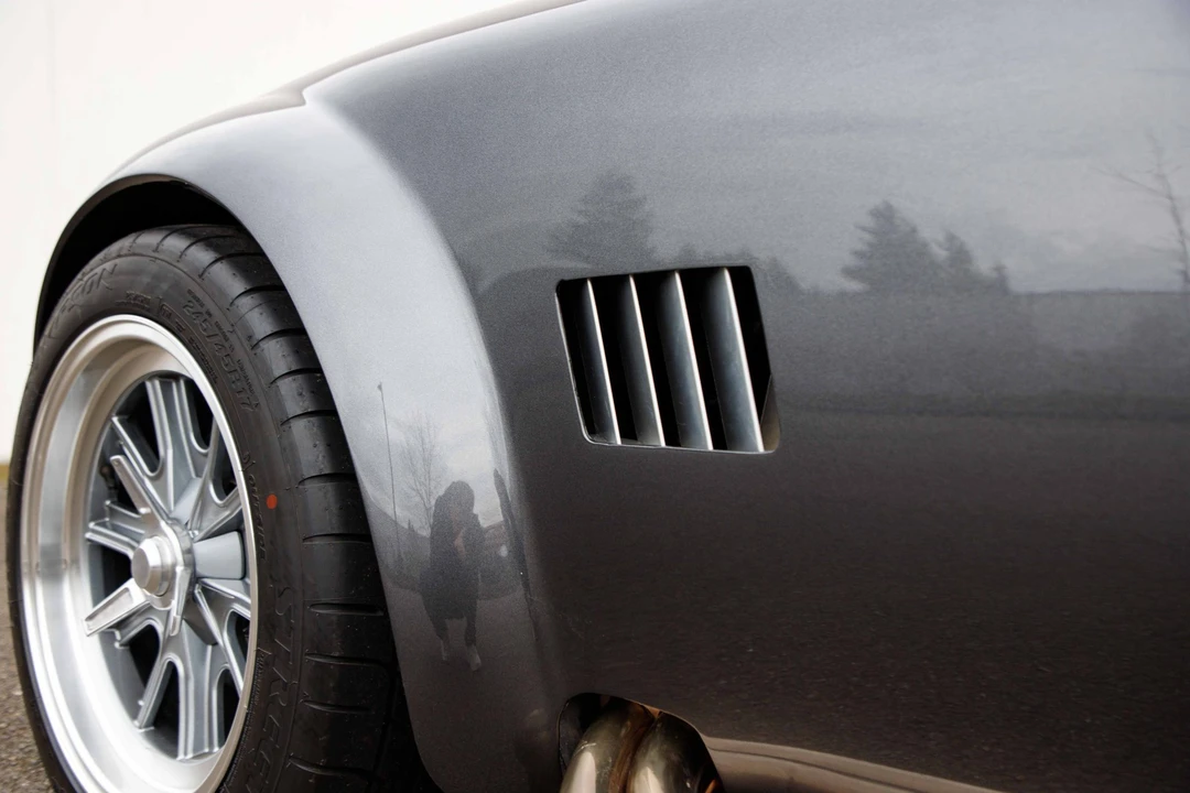 Shelby Cobra Replica - Image 21 of 31