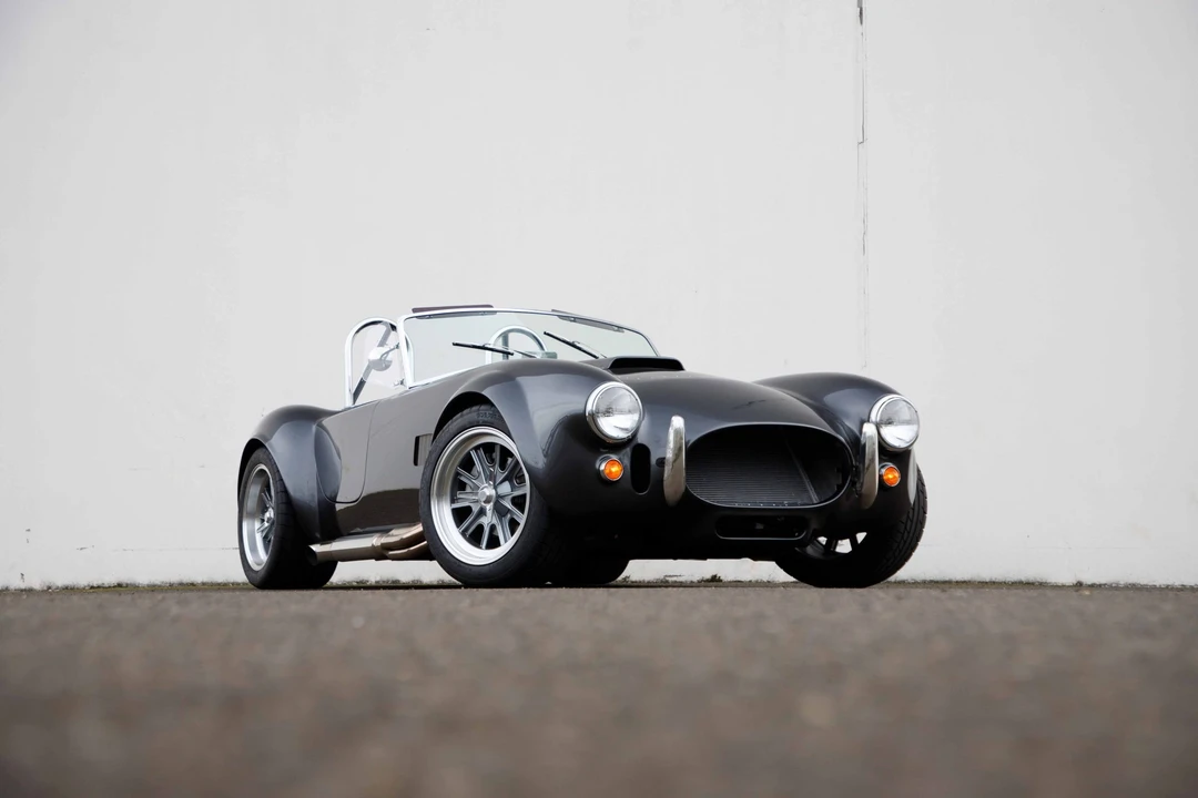 Shelby Cobra Replica - Image 11 of 31