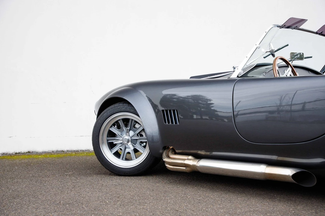 Shelby Cobra Replica - Image 20 of 31