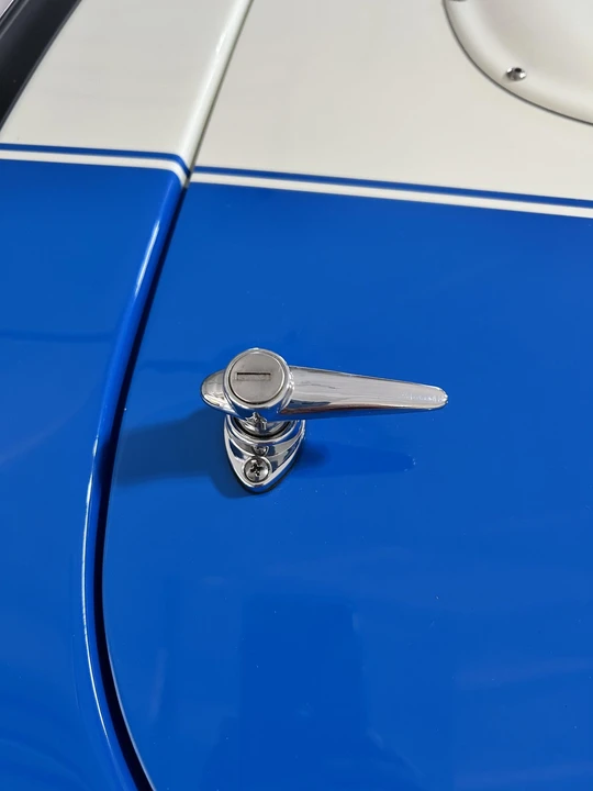 Factory Five Roadster - Image 13 of 31