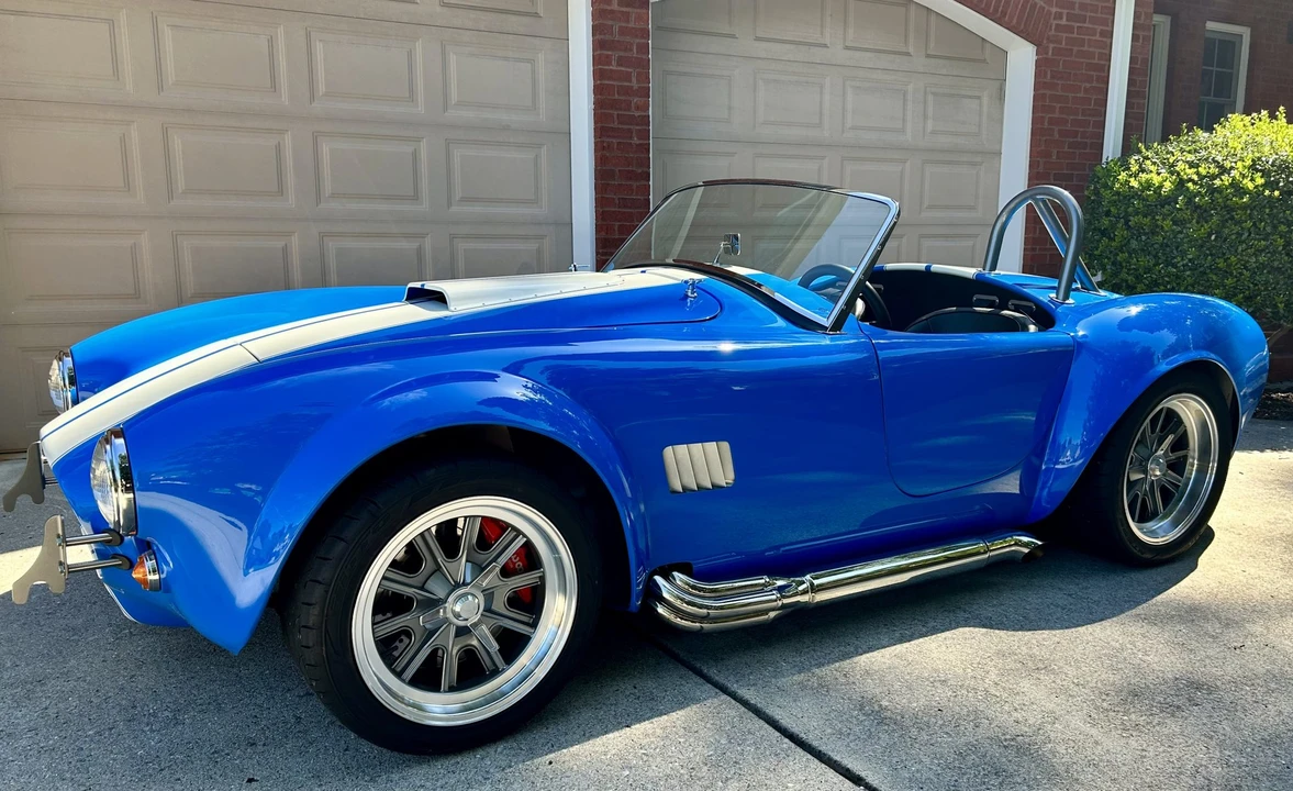 Factory Five Roadster - Image 2 of 31