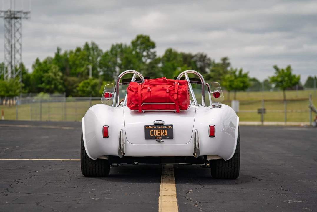 Shelby Cobra Replica - Image 11 of 31