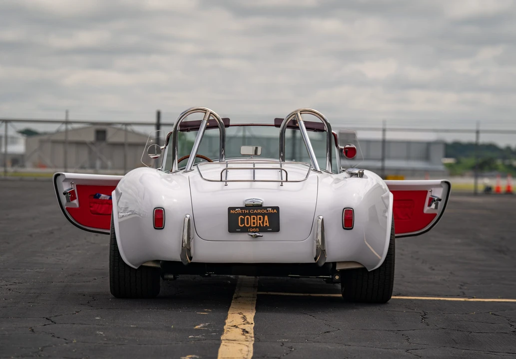 Shelby Cobra Replica - Image 12 of 31
