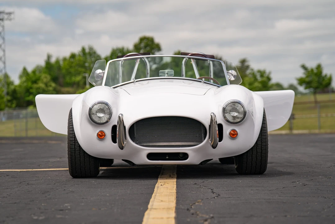 Shelby Cobra Replica - Image 13 of 31