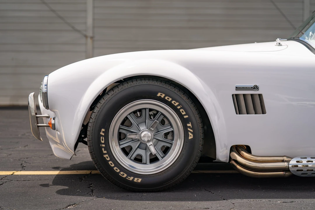 Shelby Cobra Replica - Image 20 of 31