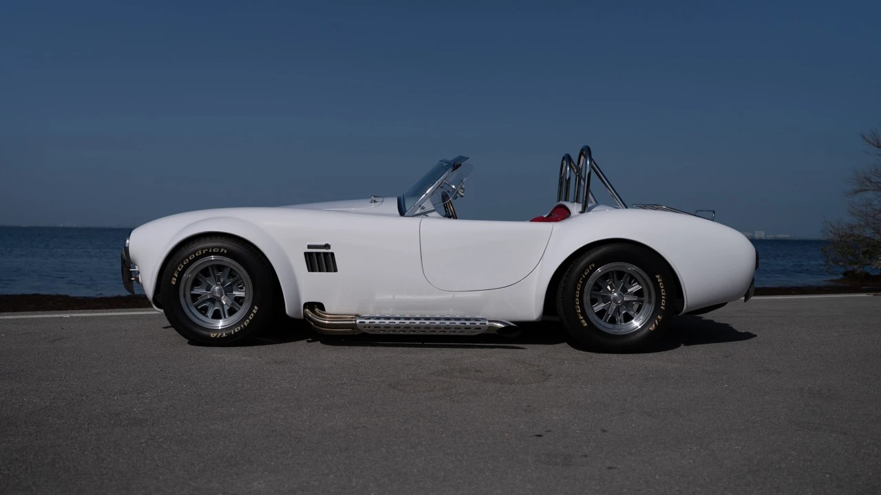 Factory Five Roadster - Image 18 of 31