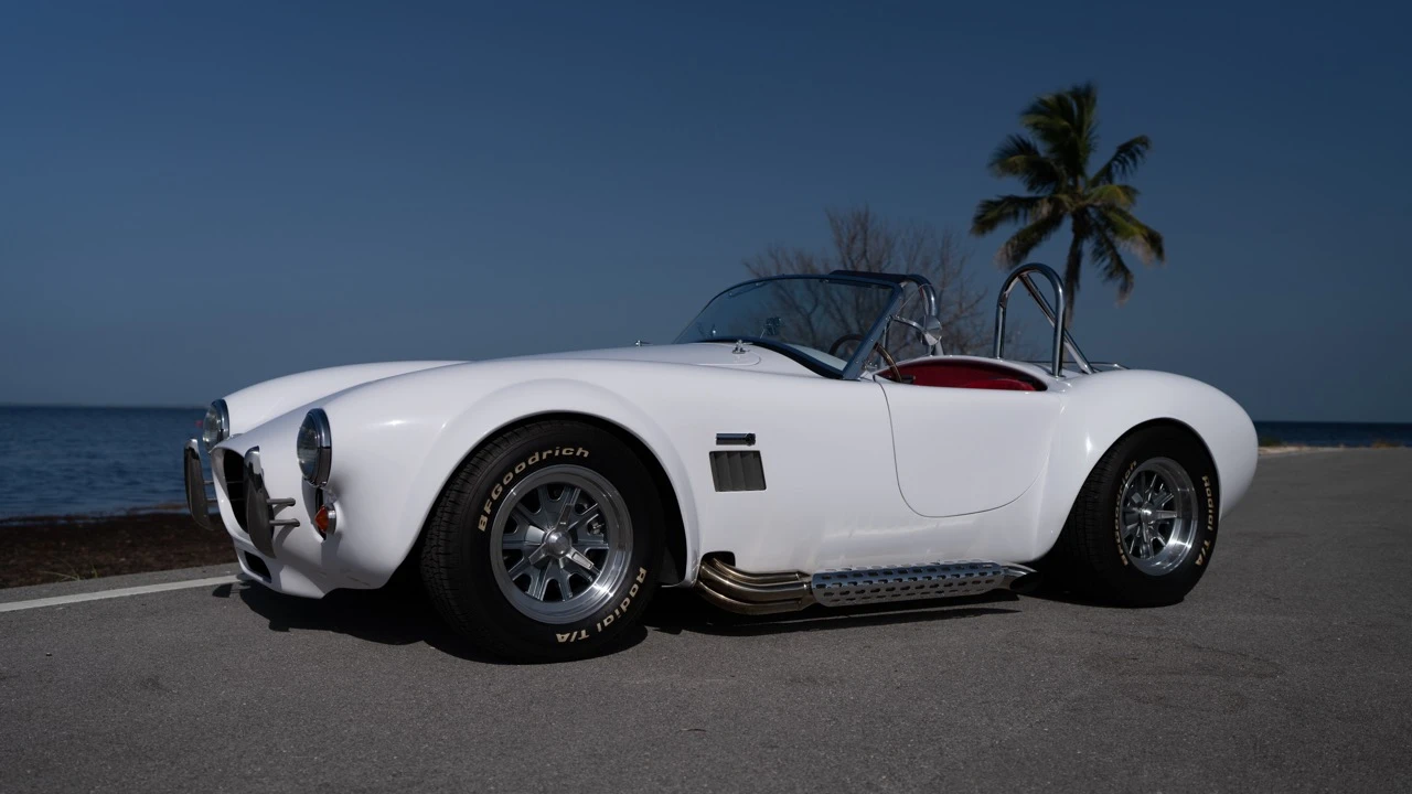 Factory Five Roadster - Image 16 of 31