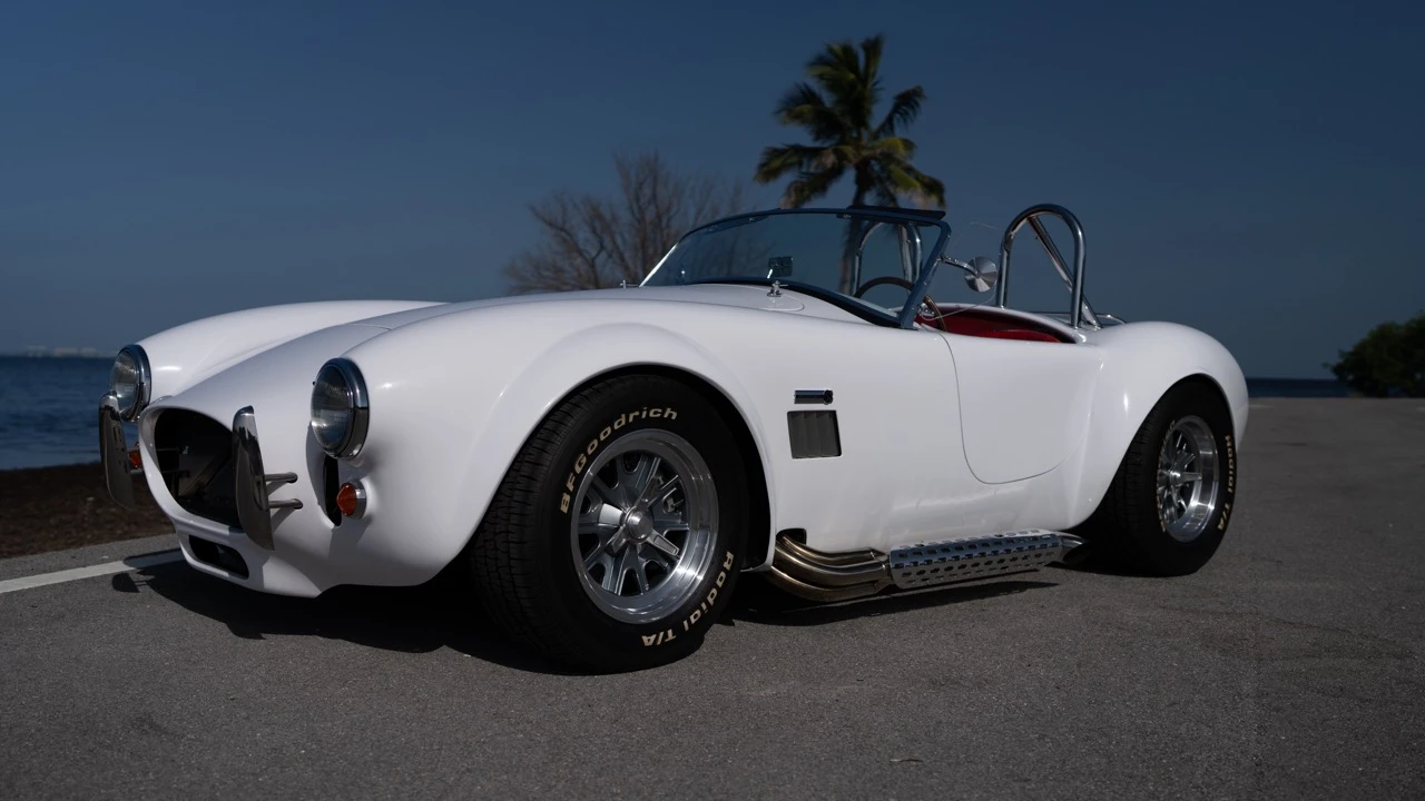Factory Five Roadster - Image 15 of 31
