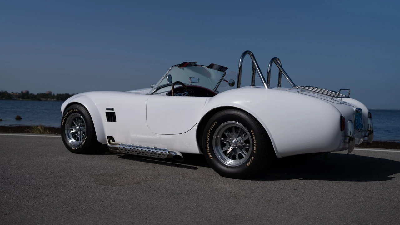 Factory Five Roadster - Image 22 of 31