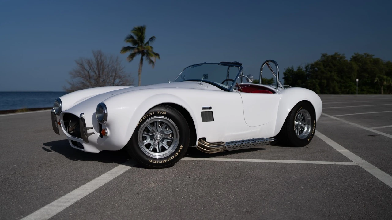 Factory Five Roadster - Image 12 of 31